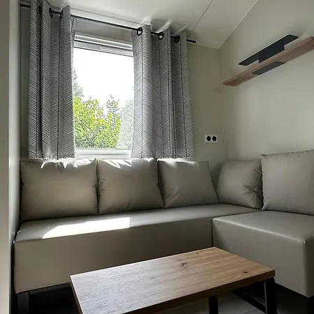 Mobil-home, Animaux Admis - 6 Pers. - Api-1-52-2816 * Saint-Martin-Lars-en-Sainte-Hermine
